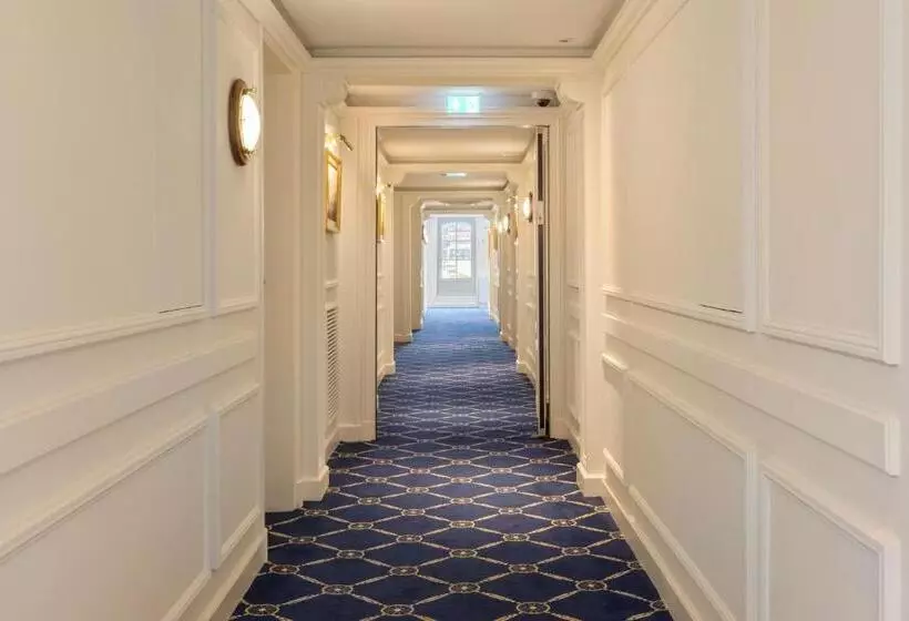 اتاق لوکس با تخت بزرگ, Hôtel Du Palais Biarritz, In The Unbound Collection By Hyatt