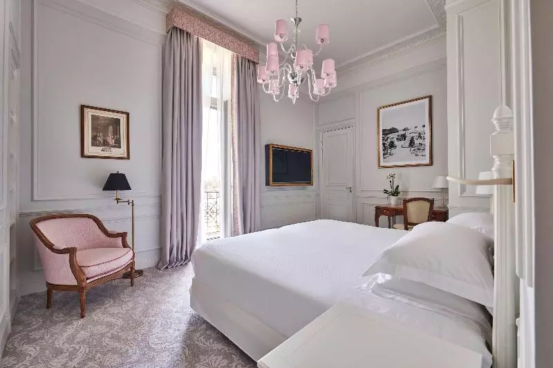 اتاق لوکس با چشم‌انداز دریا, Hôtel Du Palais Biarritz, In The Unbound Collection By Hyatt