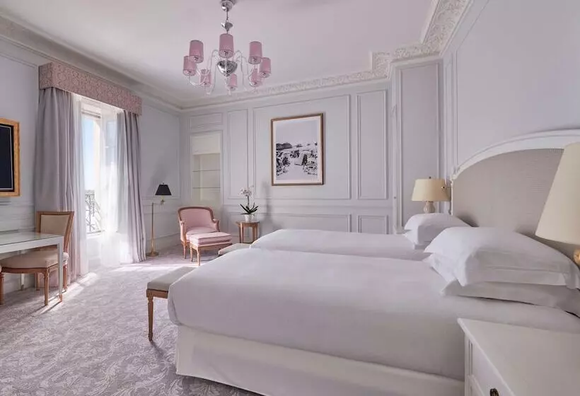 اتاق استاندارد با چشم‌انداز, Hôtel Du Palais Biarritz, In The Unbound Collection By Hyatt