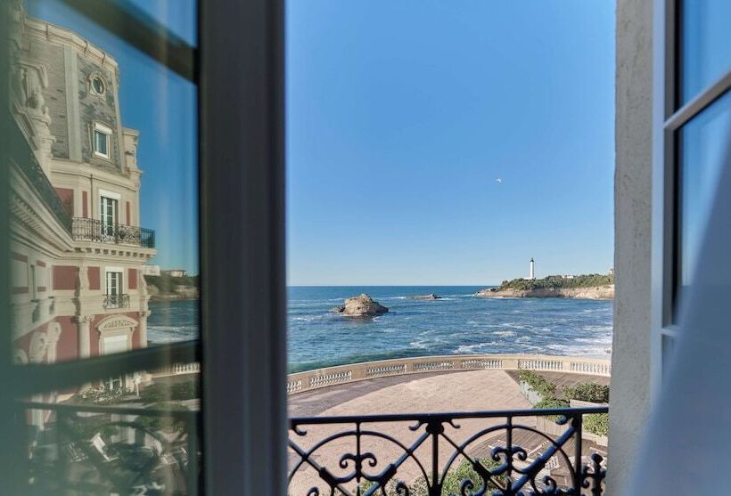 اتاق لوکس با چشمانداز دریا, Hôtel Du Palais Biarritz, In The Unbound Collection By Hyatt