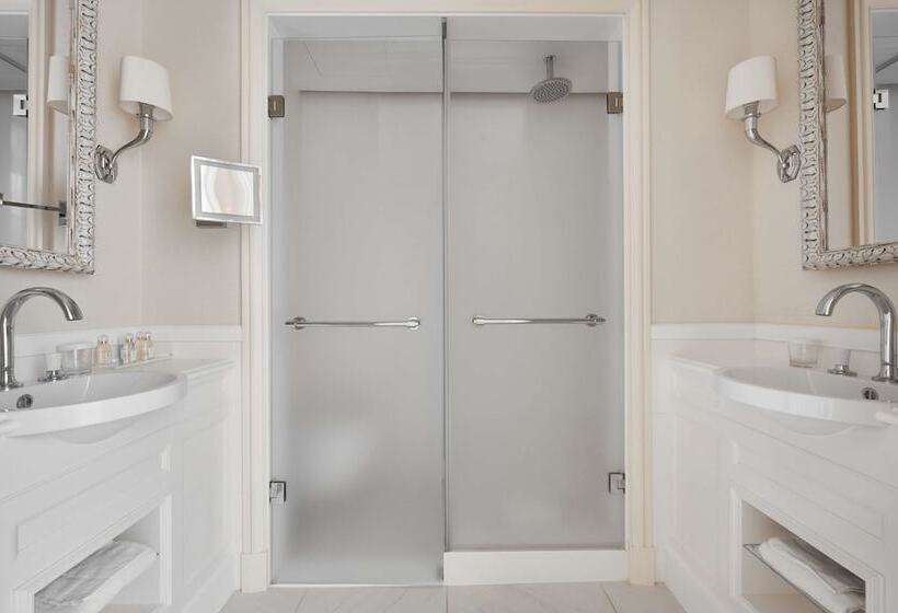 اتاق لوکس, Hôtel Du Palais Biarritz, In The Unbound Collection By Hyatt