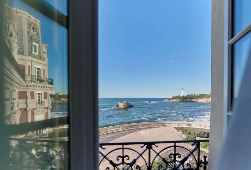 سوییت جونیور با چشم‌انداز دریا, Hôtel Du Palais Biarritz, In The Unbound Collection By Hyatt