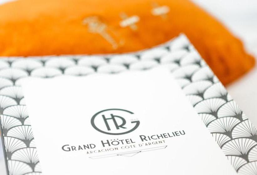 Номер Стандарт Вид на Море, Grand Hôtel Richelieu