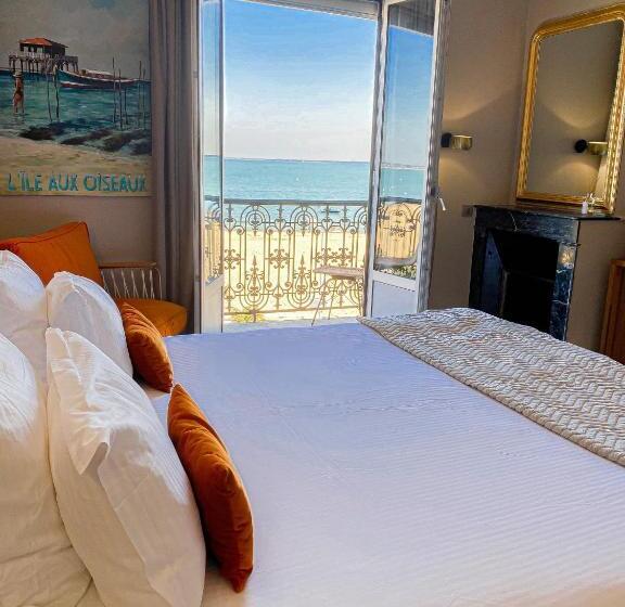 Номер Стандарт Вид на Море, Grand Hôtel Richelieu