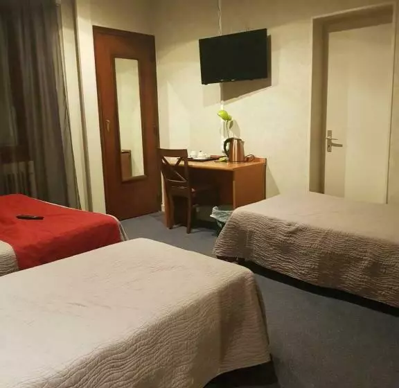 ファミリールーム, Hôtel De L Europe