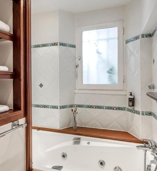 سوییت, Hôtel La Magnaneraie