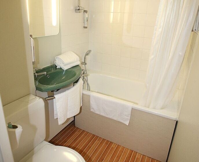 Номер Стандарт, Ibis Auxerre Sud