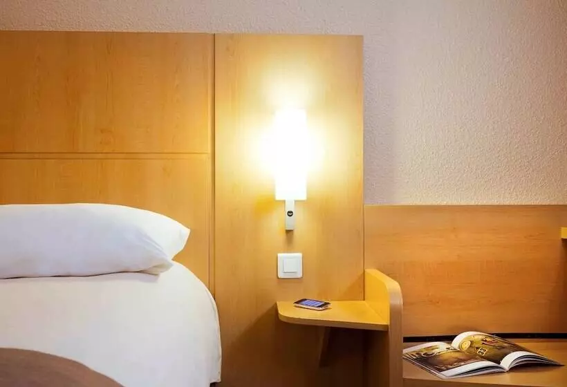 スタンダードルーム, Ibis Paris La Défense Esplanade