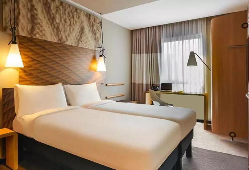 Pokój Standard, Ibis Quimper