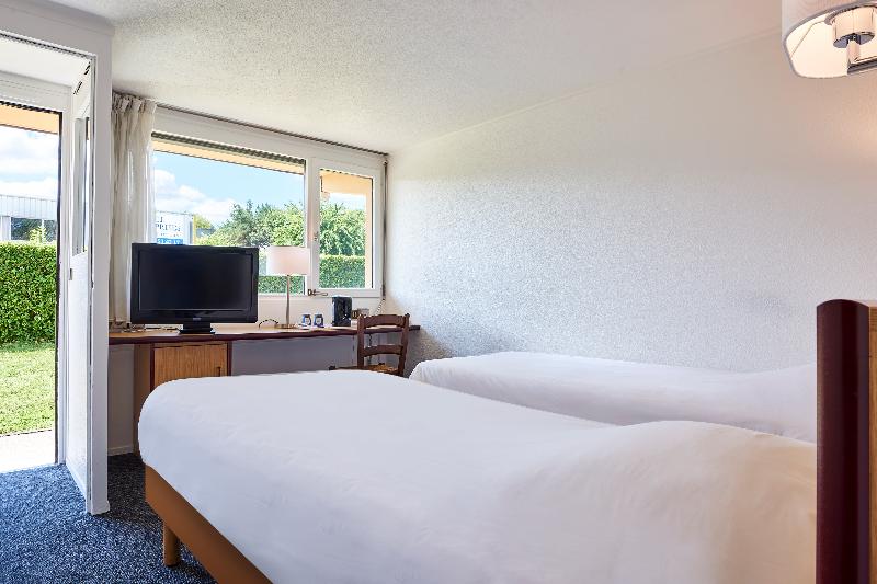 Номер Стандарт, Kyriad Tarbes  Bastillac