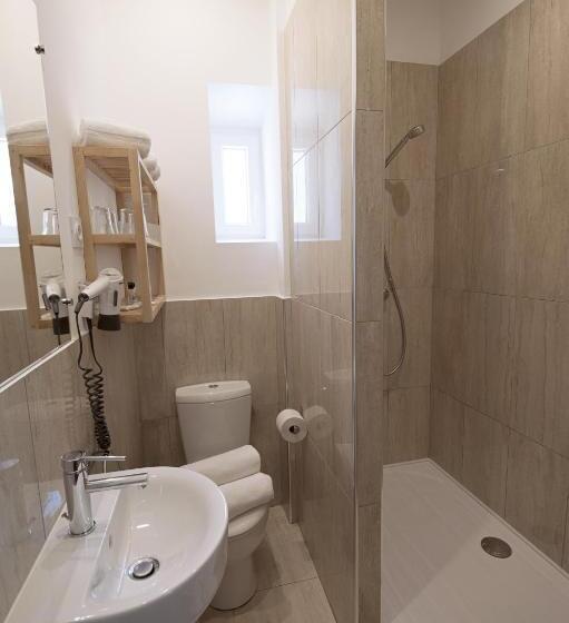 غرفة عائلية, La Bienvenue