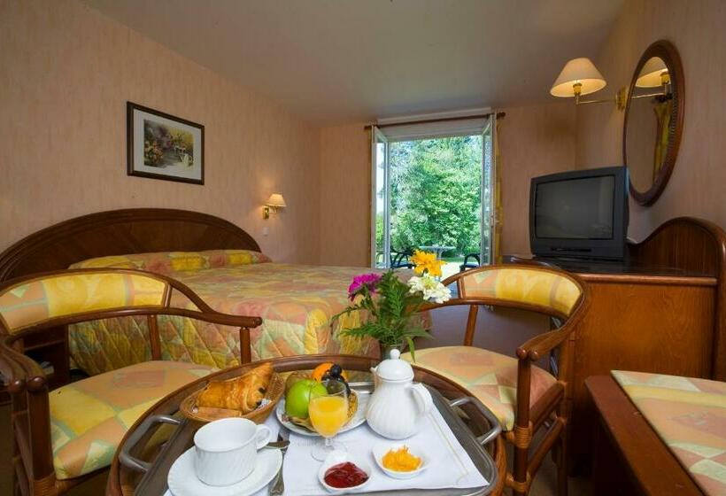 Номер Стандарт Вид на Парк, Logis Hôtel Du Pont Neuf