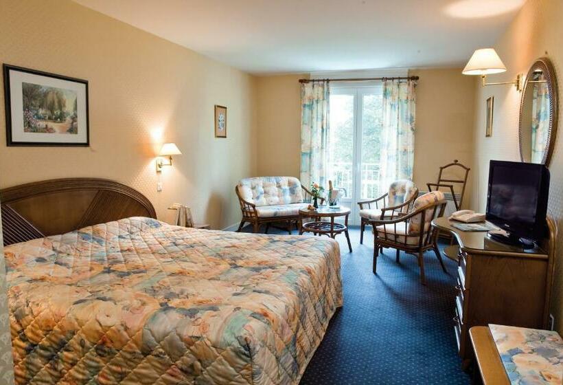 Люкс, Logis Hôtel Du Pont Neuf