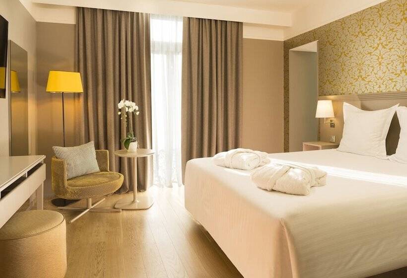 اتاق لوکس, Oceania Le Jura Dijon