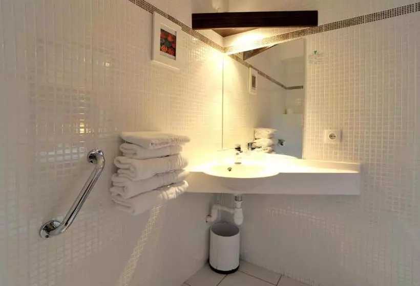 スタンダードルーム, The Originals City, Hotel Novella Confort, Nantes Est