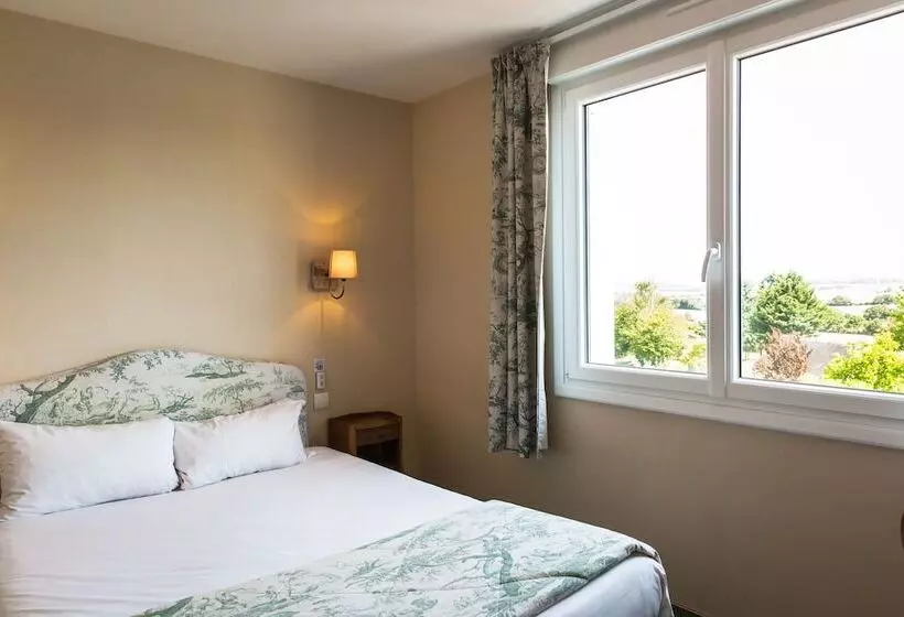 コンフォートルーム, L Ermitage Hotel & Restaurant