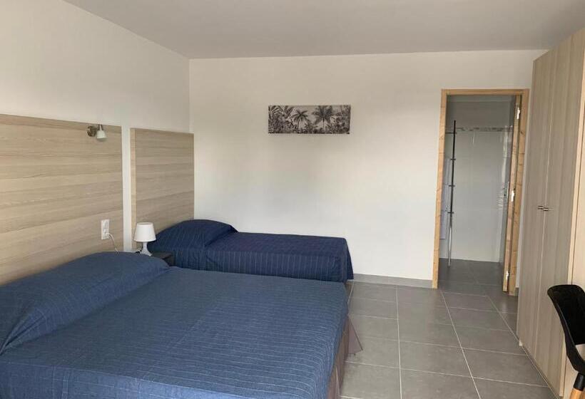 带露台的标准房间, Clamador