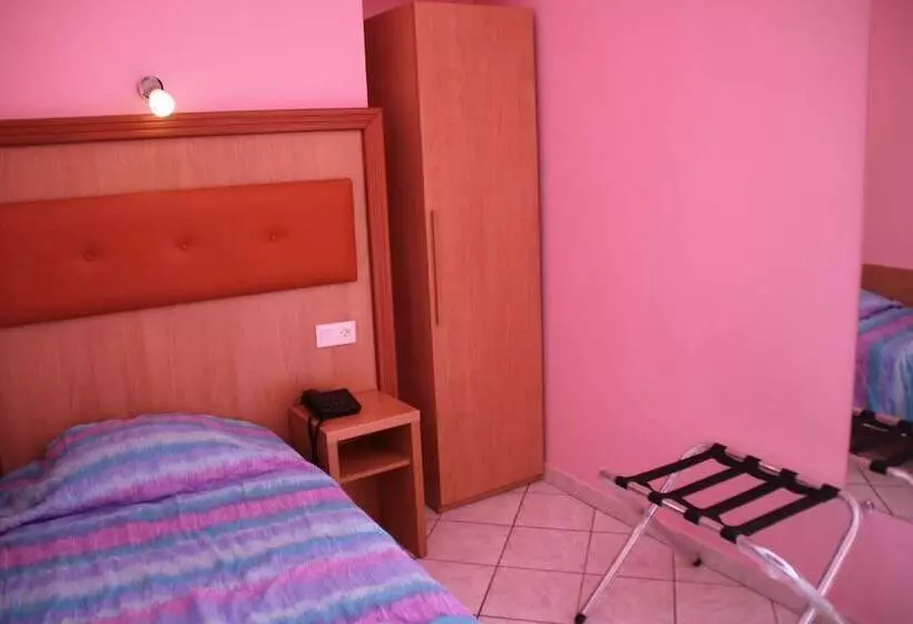 اتاق استاندارد یک نفره, Hôtel Lutetia