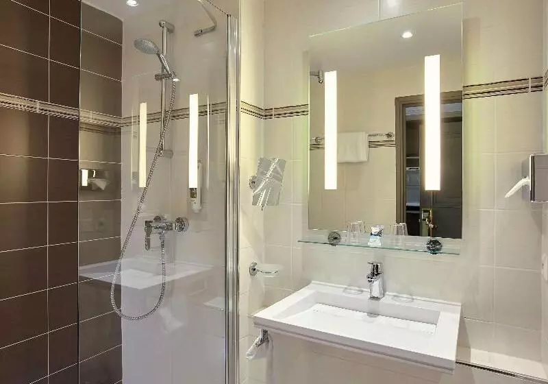 ダブルベッドのクラシックルーム, Mercure Versailles Paris Ouest
