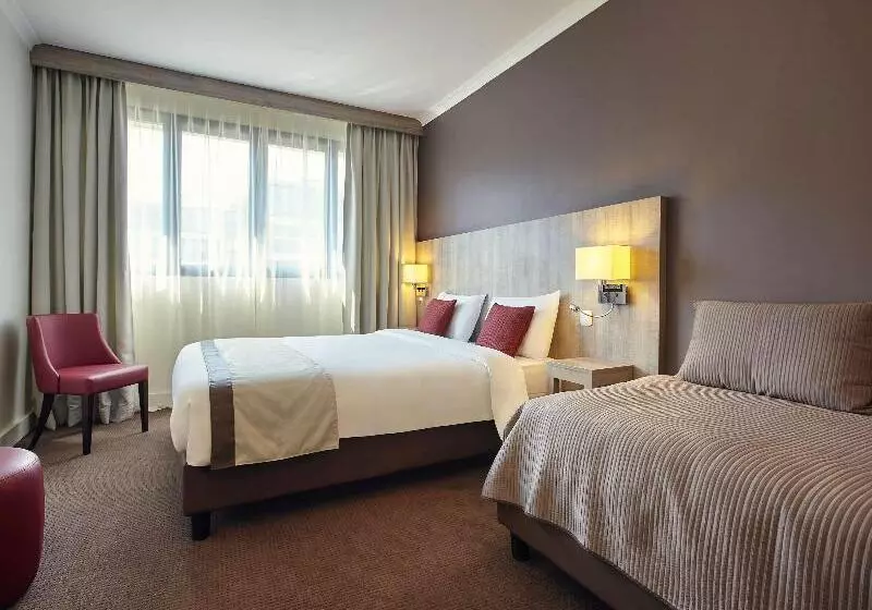ダブルベッドのクラシックルーム, Mercure Versailles Paris Ouest