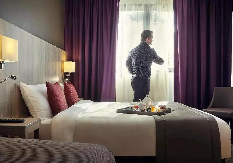 ダブルベッドのクラシックルーム, Mercure Versailles Paris Ouest
