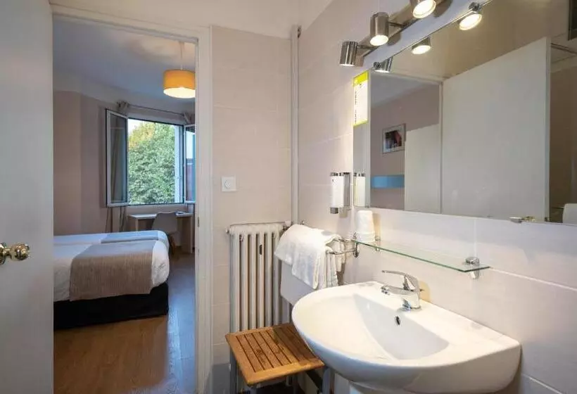 اتاق استاندارد با بالکن, Hôtel Mondial