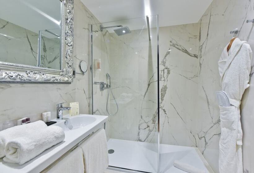 プレステージルーム, La Villa Nice Promenade