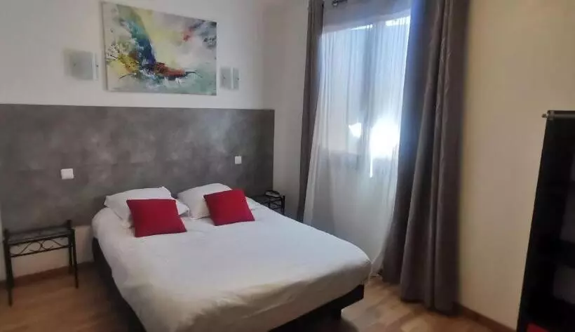 Standard Room, Le Mas Des Amandiers