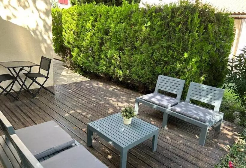 Superior suite with terrace, Le Mas Des Amandiers