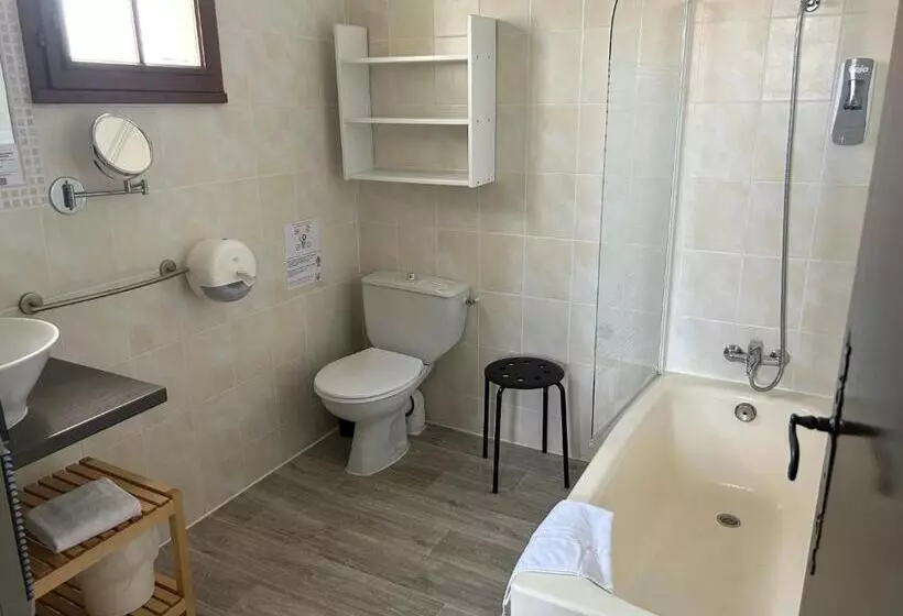 Comfort Triple Room, Le Mas Des Amandiers