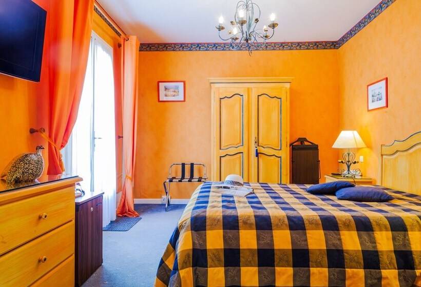 חדר סופריור, L'Hacienda