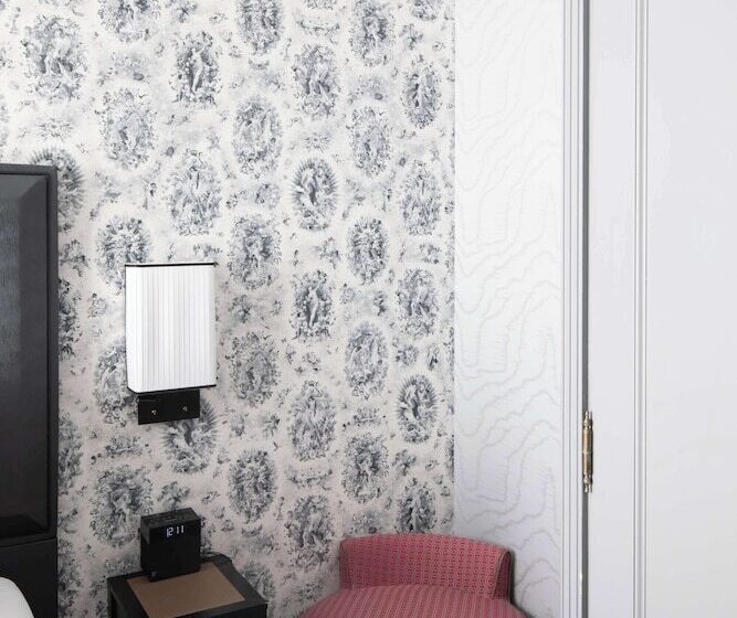 اتاق استاندارد با تخت دوبل, Maison Astor Paris, Curio Collection By Hilton