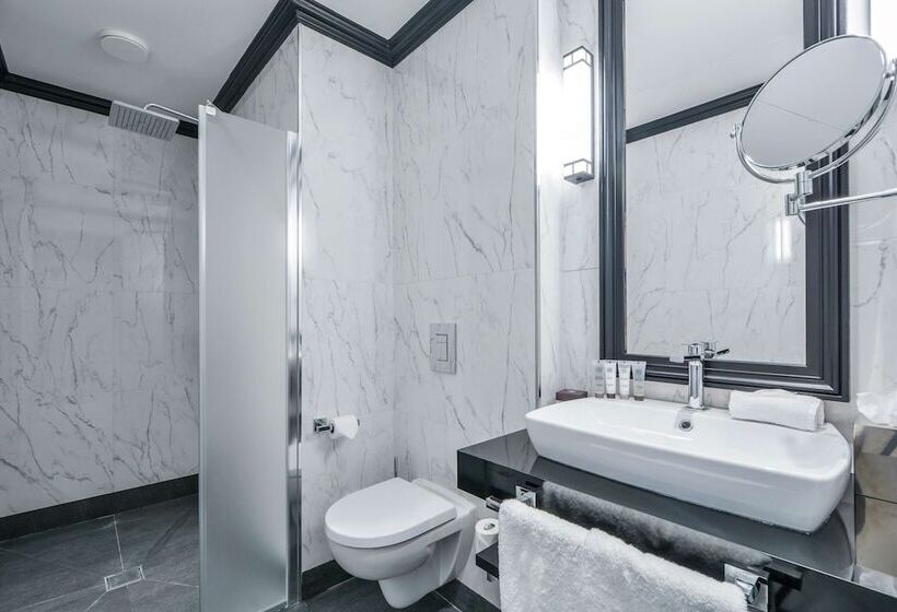 اتاق استاندارد با تخت دوبل, Maison Astor Paris, Curio Collection By Hilton