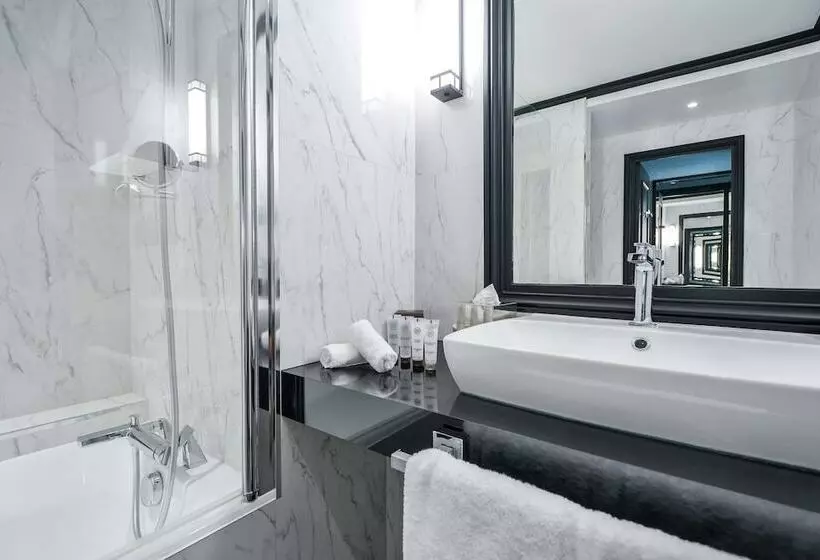اتاق استاندارد با تخت دوبل, Maison Astor Paris, Curio Collection By Hilton
