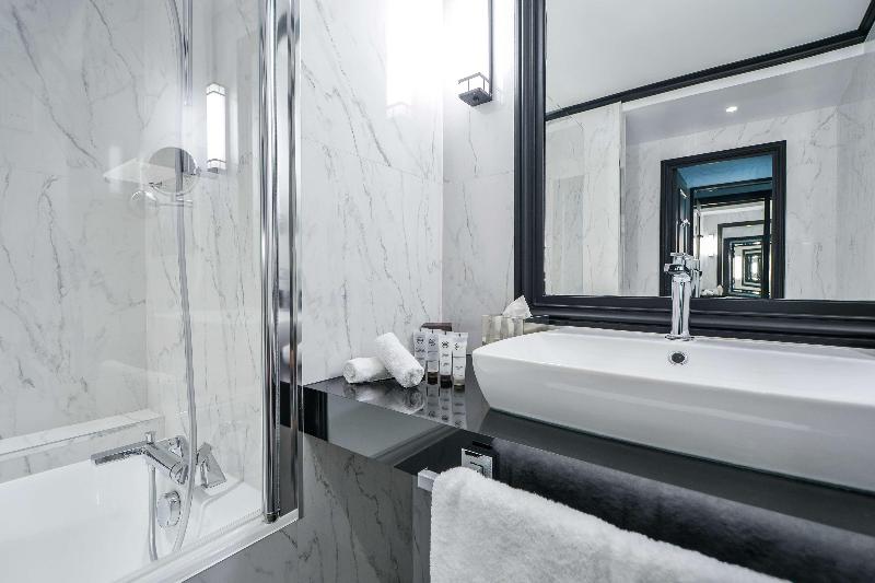 اتاق پرمیوم, Maison Astor Paris, Curio Collection By Hilton