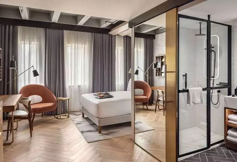 اتاق پرمیوم, Maison Astor Paris, Curio Collection By Hilton