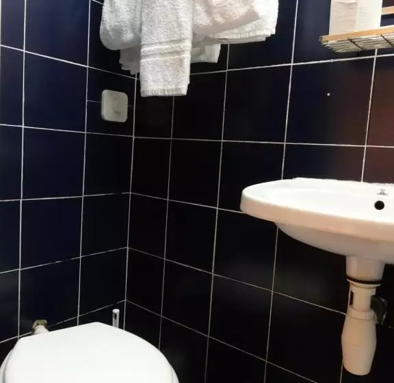 Üç Kişilik Standart Oda, Mignon