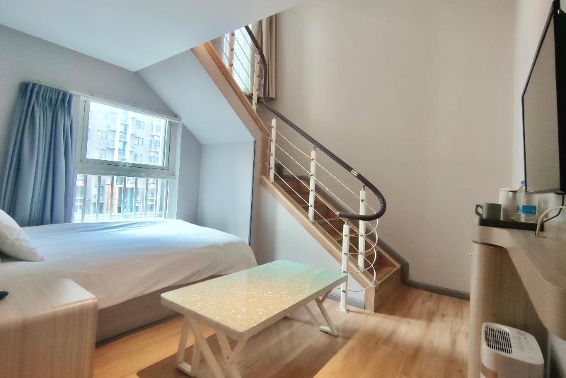 اتاق راحتی سه تخته, Mignon