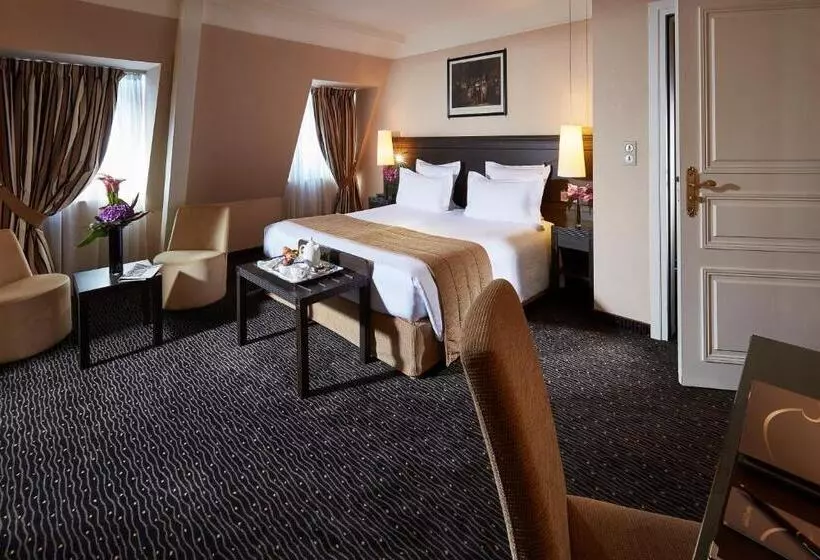 سوییت جونیور, Hôtel Régent Contades