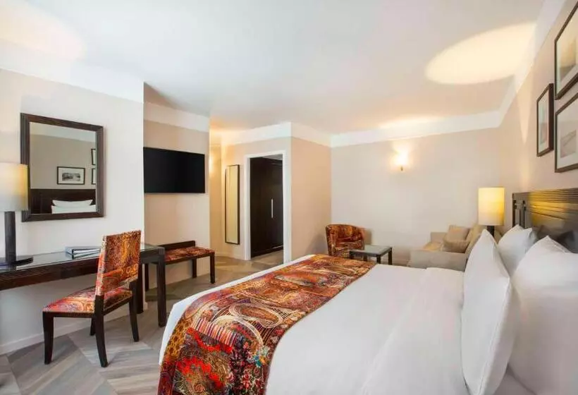 سوییت جونیور, Hôtel Régent Contades