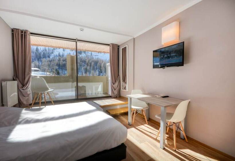 استوديو أساسي, Sowell Residences New Chastillon