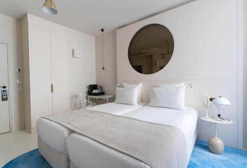 スタンダードルーム, Astra Opera   Astotel