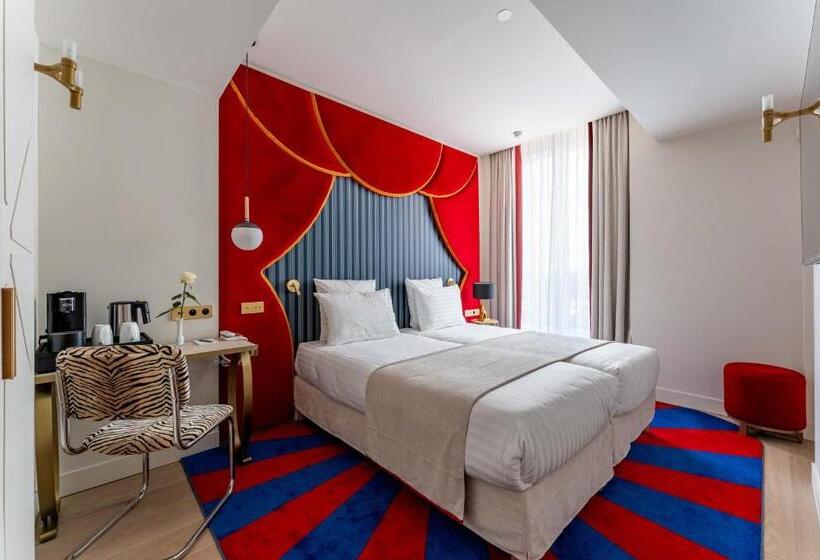 スタンダードルーム, Astra Opera   Astotel