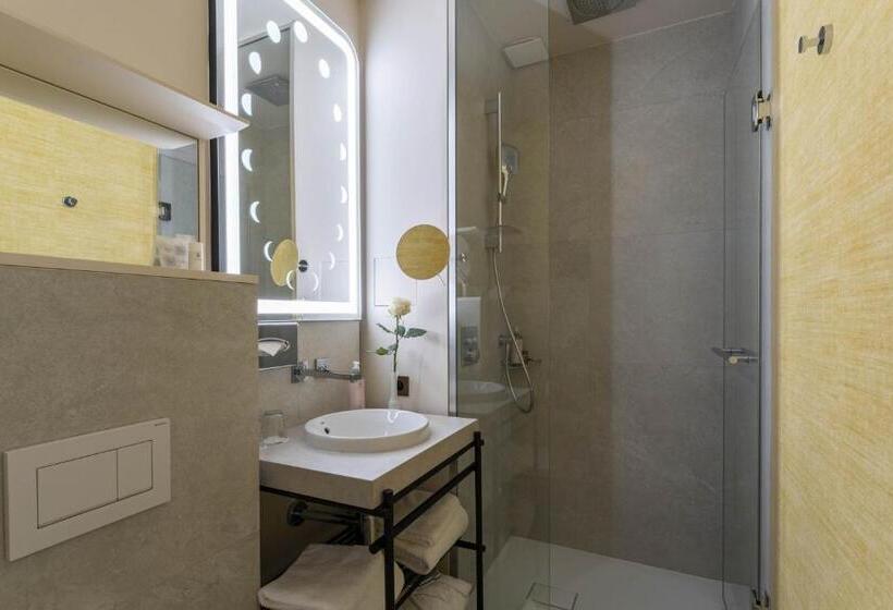 スーペリアールーム, Astra Opera   Astotel