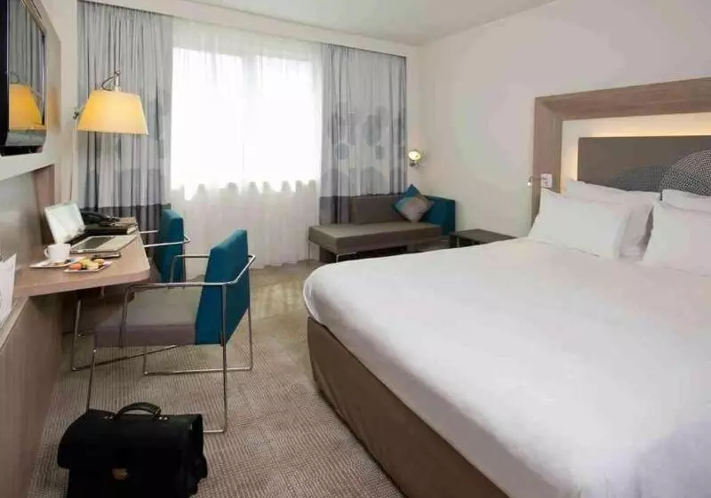 Superior-huone, Novotel Rennes Alma