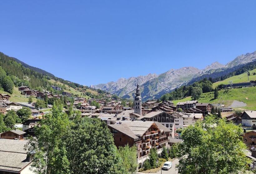 חדר סטנדרט לשלושה, Alpen Roc