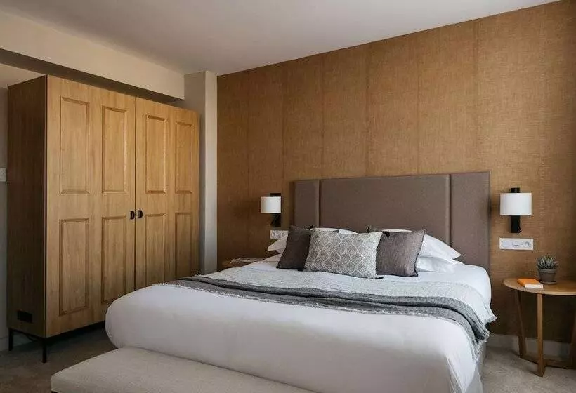 سوییت جونیور, Hôtel Cézanne Boutique Hôtel