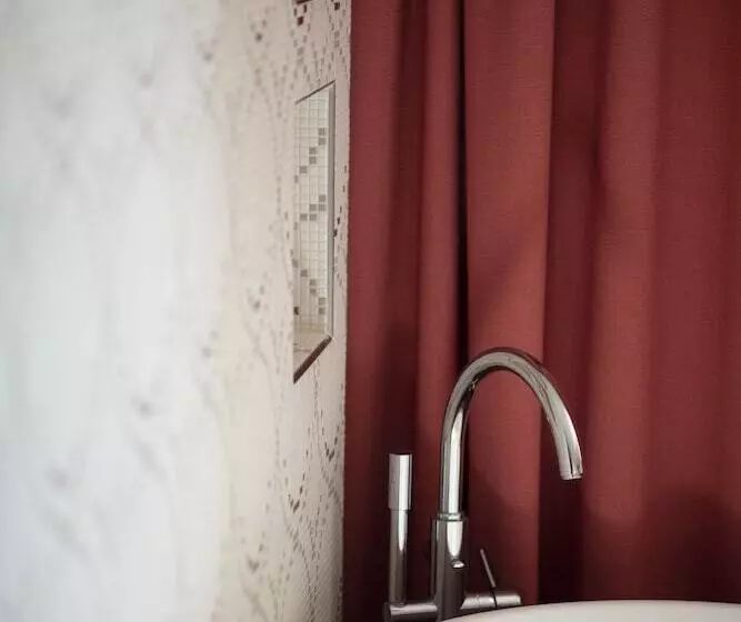 اتاق لوکس, Hôtel Cézanne Boutique Hôtel