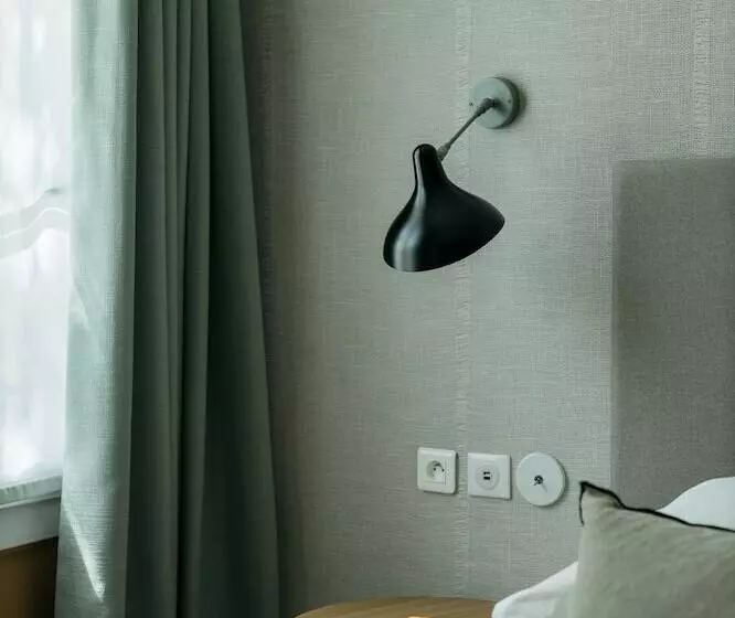 اتاق کلاسیک, Hôtel Cézanne Boutique Hôtel