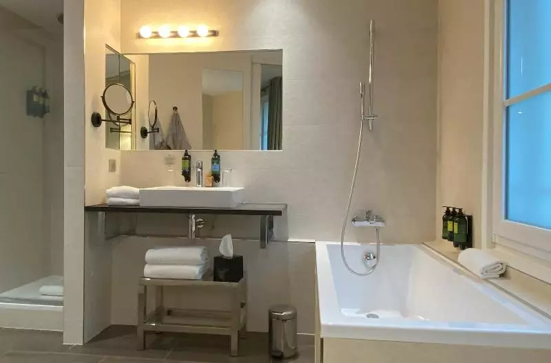 سوییت جونیور, Hôtel Cézanne Boutique Hôtel